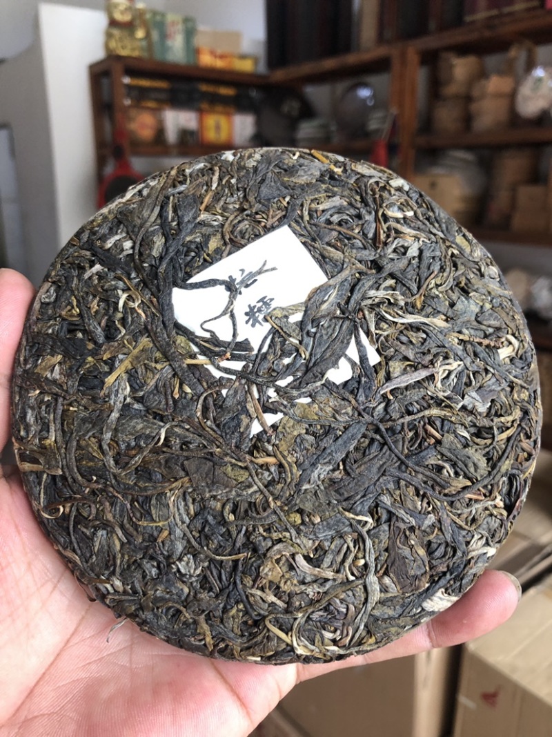 普洱茶饼：在时光的磨砺中绽放魅力